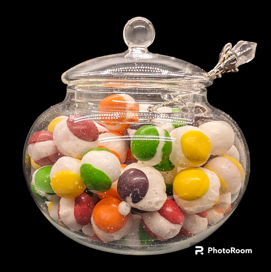 Image is for the visual purpose of the product. Candy is not sold in this container. 